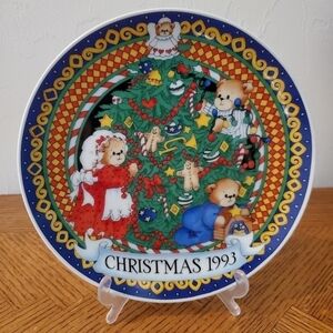 Vintage 1993 Luy & Me Bears Decorating Christmas Tree Plate